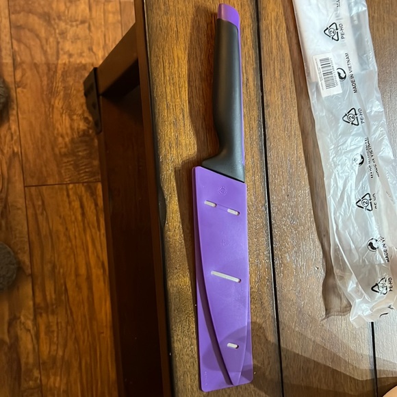 Tupperware chef knives. Brand new only taken out a package to take a picture. - Picture 1 of 1